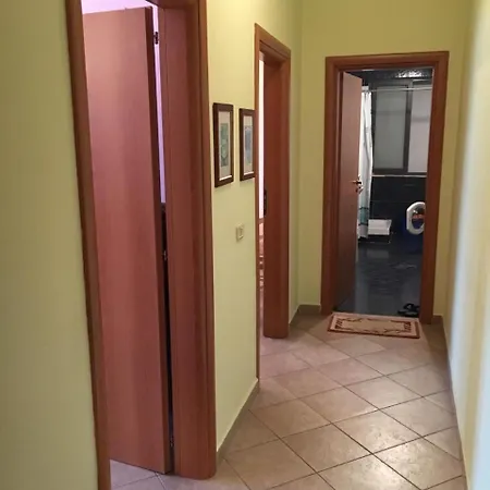 Rruga Kostandin Kristoforidhi, 9 Kateshet Apartment *